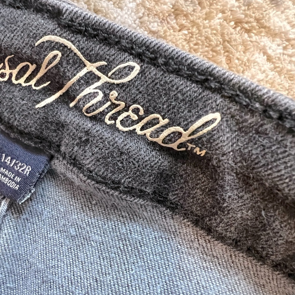 [Universal Thread] Black/Gray High Rise Skinny Cr… - image 3